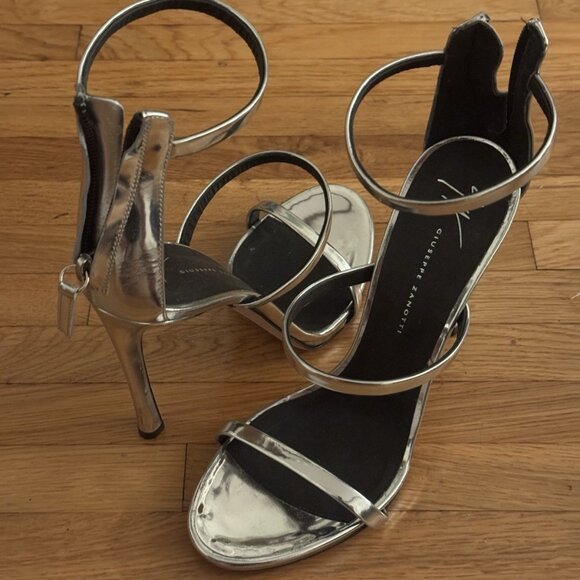 Giuseppe Zanotti Harmony Silver Heels - Picture 1 of 7